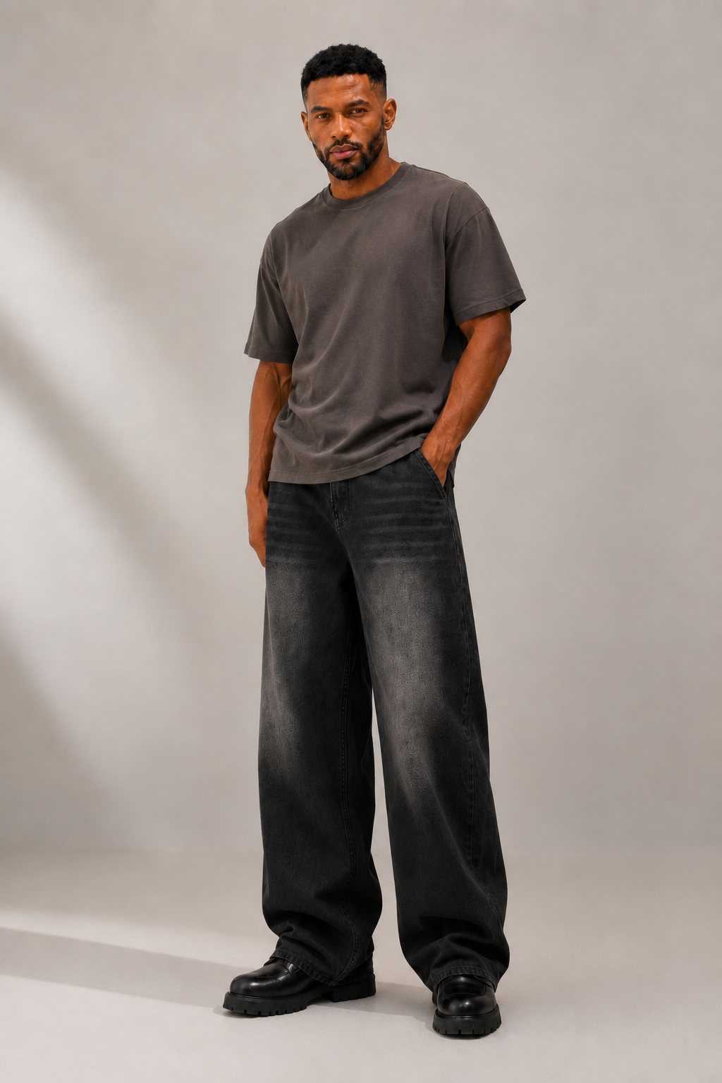 Men's Relaxed Wide-Leg Jeans
