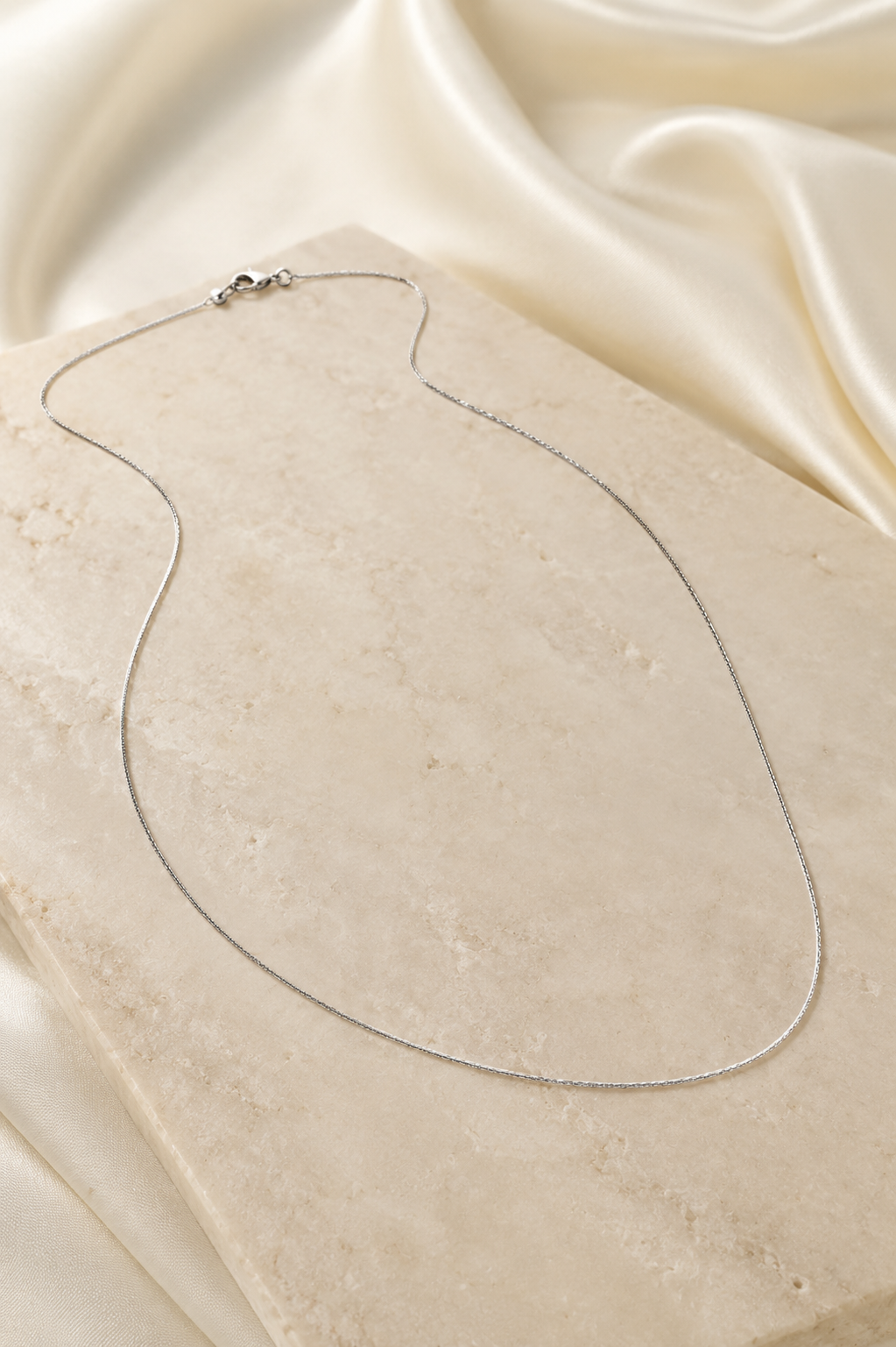Essential Chain Necklace